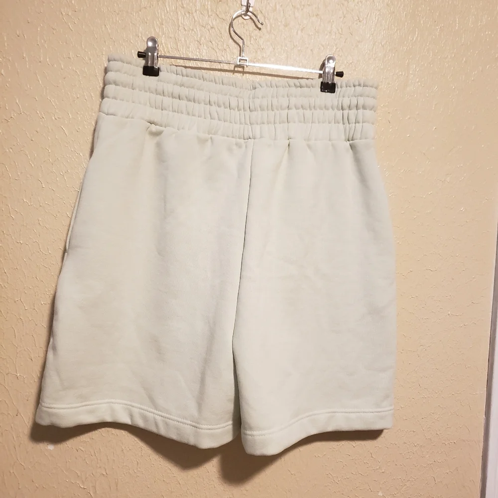 Misguided RE_STYLD High Waist Shorts‎ Size 8